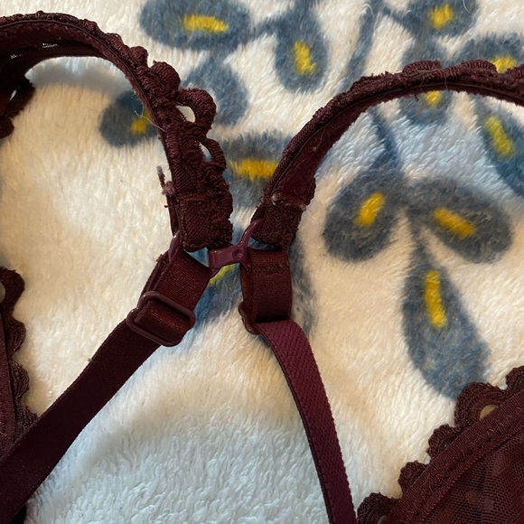 Set of aerie bralettes - Picture 3 of 9